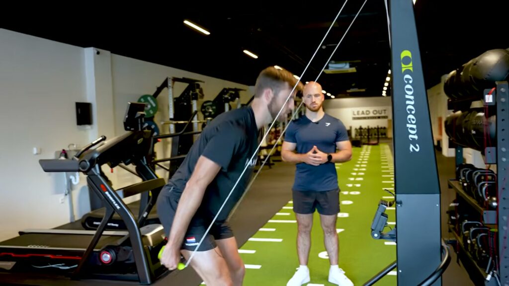 SkiErg-techniek bij de HYROX workout, uitgelegd door wereldkampioen Hidde