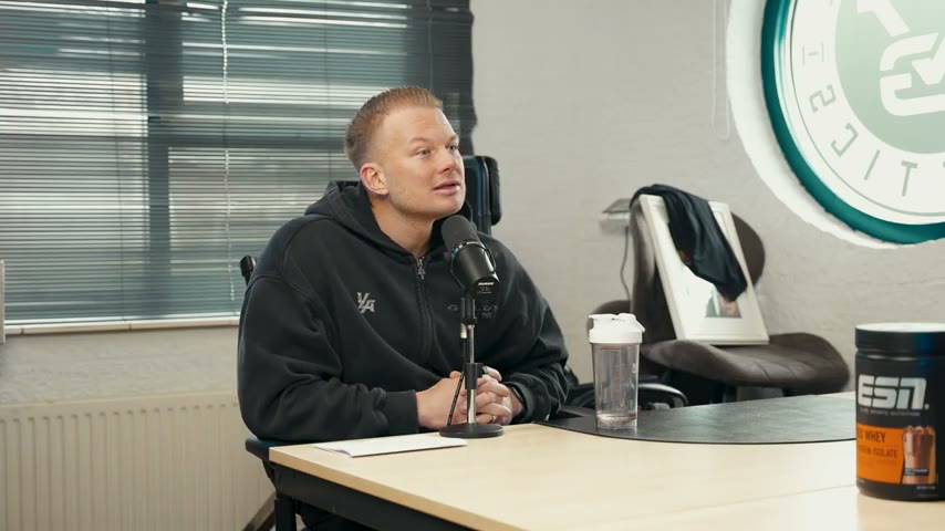Tussen de Set — Hoe ziet een wedstrijdprep in bodybuilding eruit?