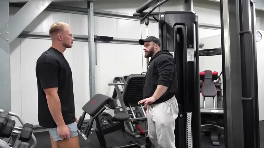 Tussen de Set — Wat zijn de beste borstoefeningen? Biomechanica uitgelegd