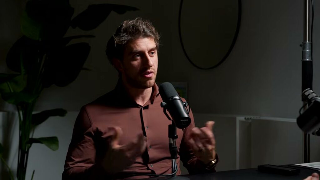 Internist-endocrinoloog Diederik Smit legt in De Healthcast uit hoeveel eiwit je nodig hebt voor spieropbouw