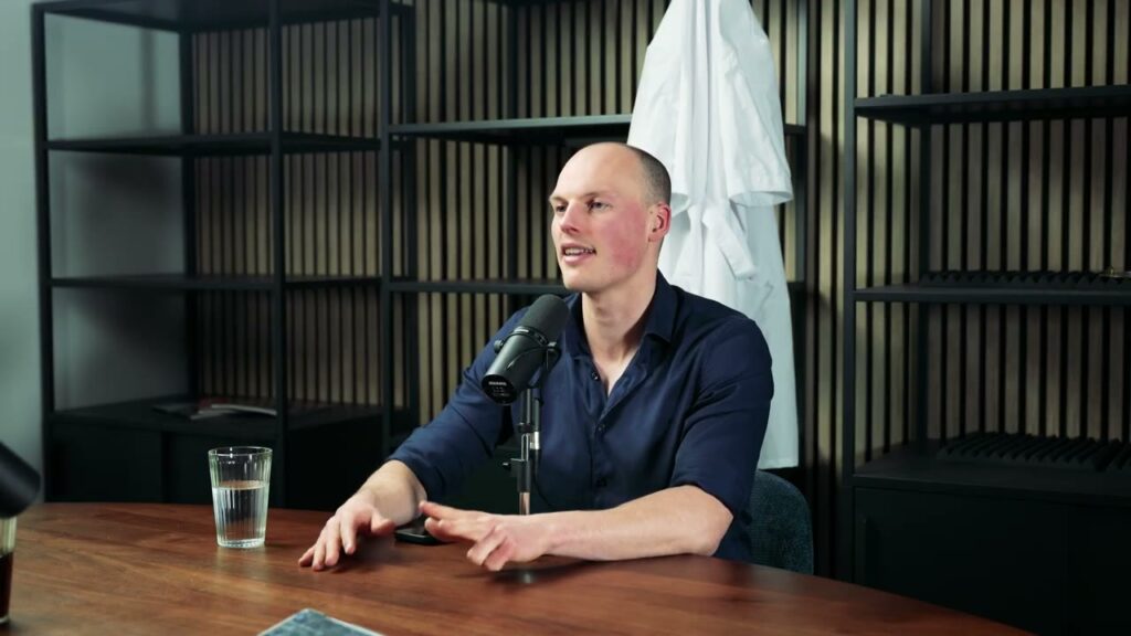 Arts-farmacoloog Tijs Verdegaal in De Healthcast over slaapproblemen in de overgang